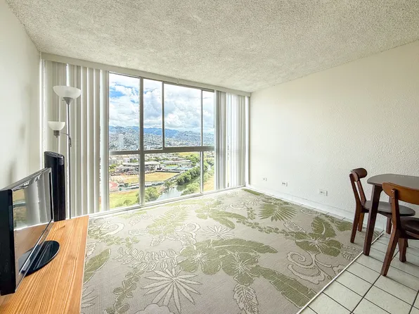 2211 Ala Wai Blvd, Honolulu, HI