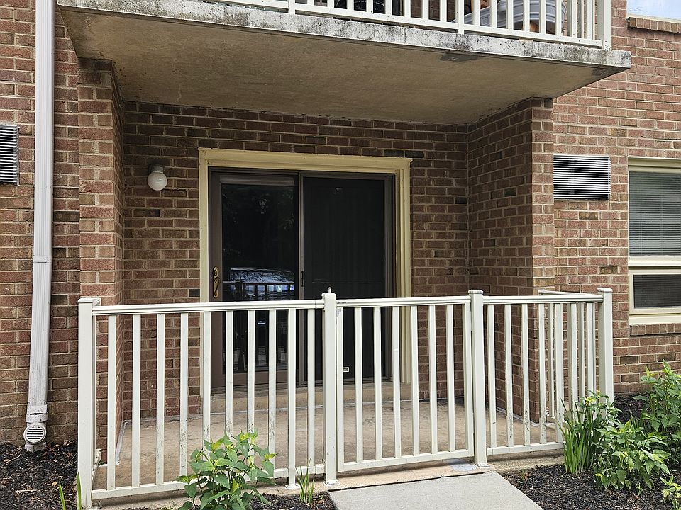 1st image of 100 Campbell Cir Unit 27