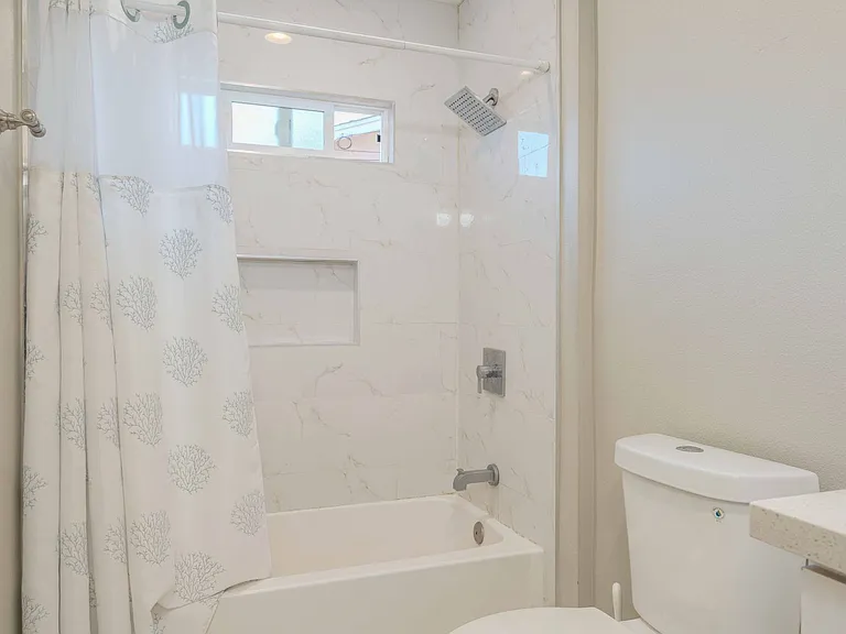 1817 E Morava Ave — Photo 24