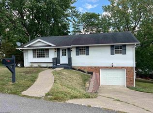 6 Overlook Dr, Bridgeport, WV 26330