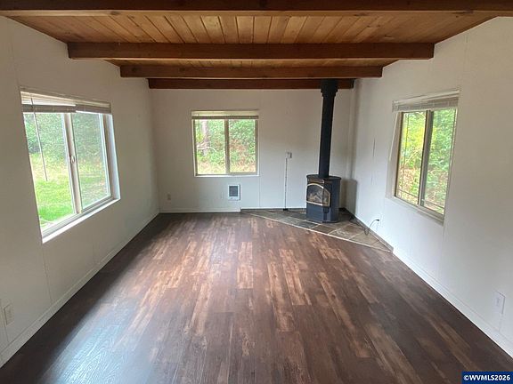 3rd image of 6721 Rhododendron Ave