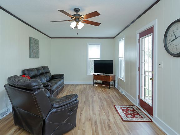 5th image of 310 S Burgess St