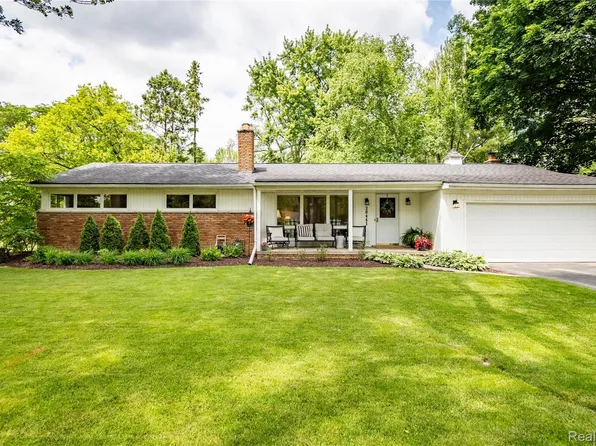 28441 Westerleigh Rd, Farmington Hills, MI 48334