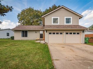 1083 Rosewood Dr, Marysville, OH 43040