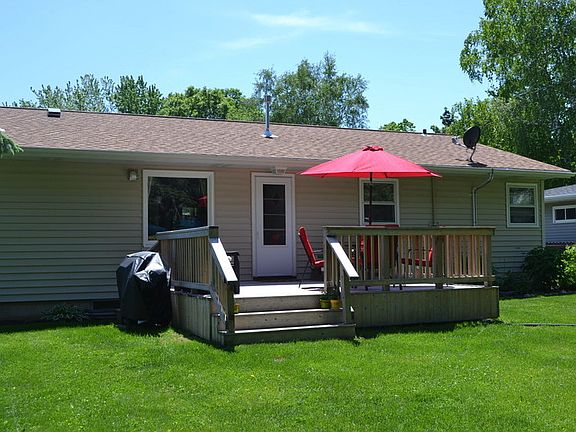 2nd image of 530 Chaplin Ct