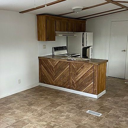 3rd image of 37812 Lake Gilbert Cir