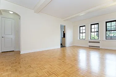 Rented by Manhattan Realty Group