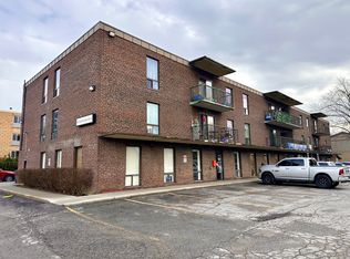 240 Commissioners Rd W #12, London, ON N6J1Y1