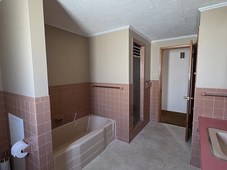 4300 Military Rd #1 — Photo 14