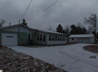 5279 Oak St, Saginaw, MI 48602