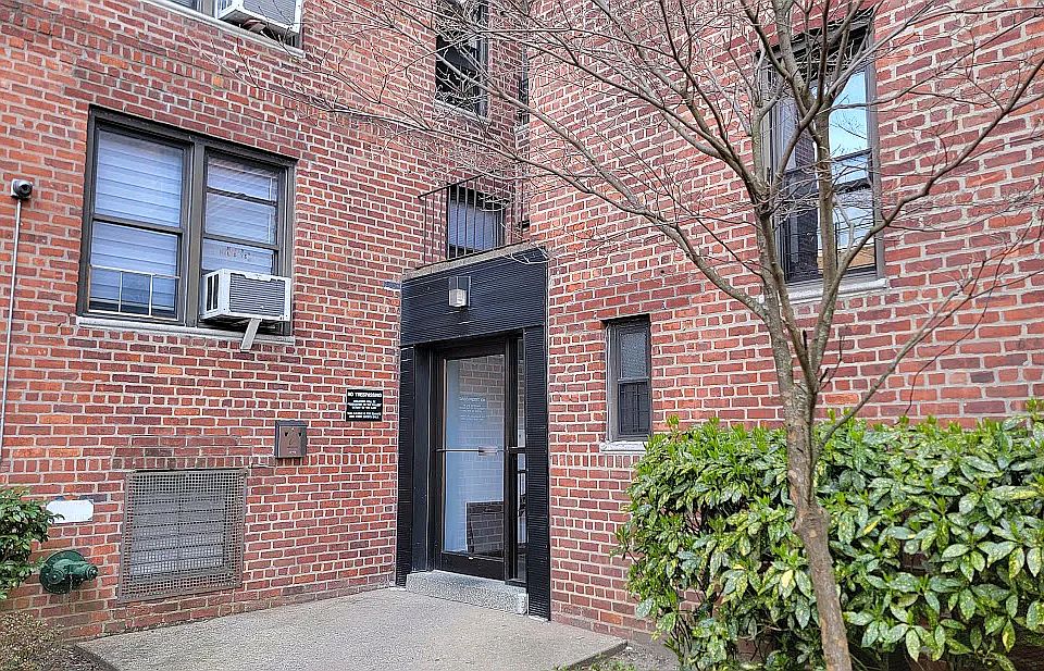 1st image of 170-06 Crocheron Ave #5G