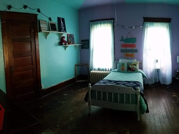 3rd image of 1111 Tecumseh Ave