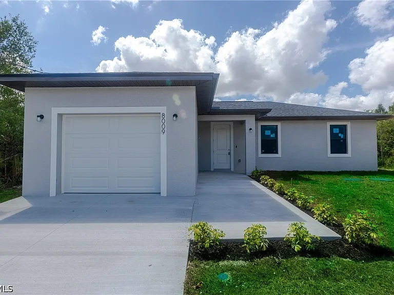 8009 Cod Ct — Photo 1