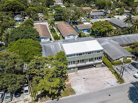 4th image of 1005 SW 15th Avenue #4