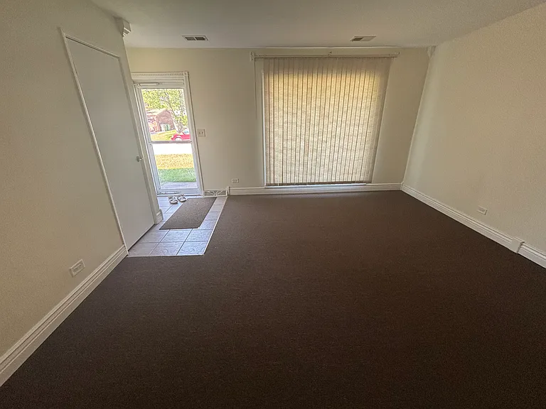 15219 Highland Ave — Photo 4