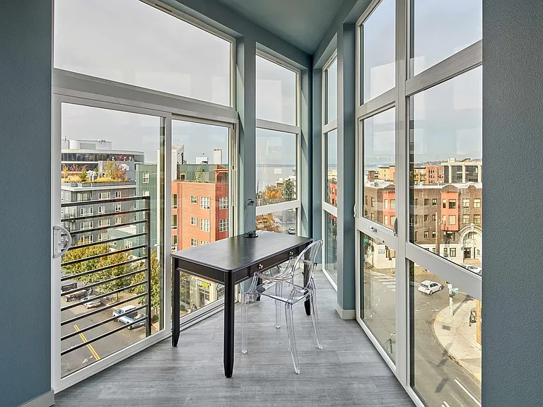 Minnie Flats | 101 Denny Way, Seattle, WA 98109 — Photo 11