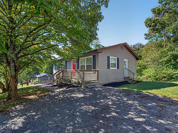 2nd image of 129 Pine Ridge Ln