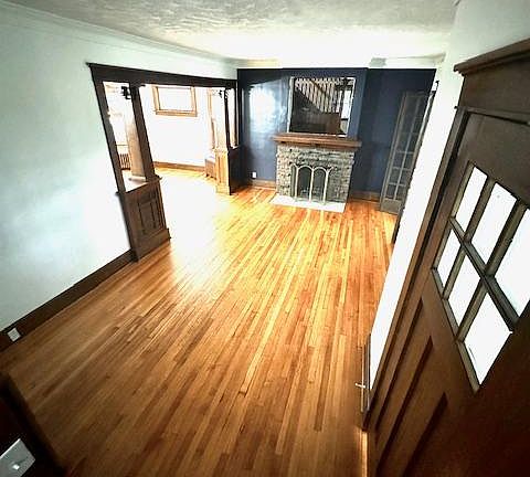 4th image of 369 N 41st Ave