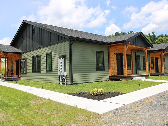 4th image of 481 D Gilman Road #D