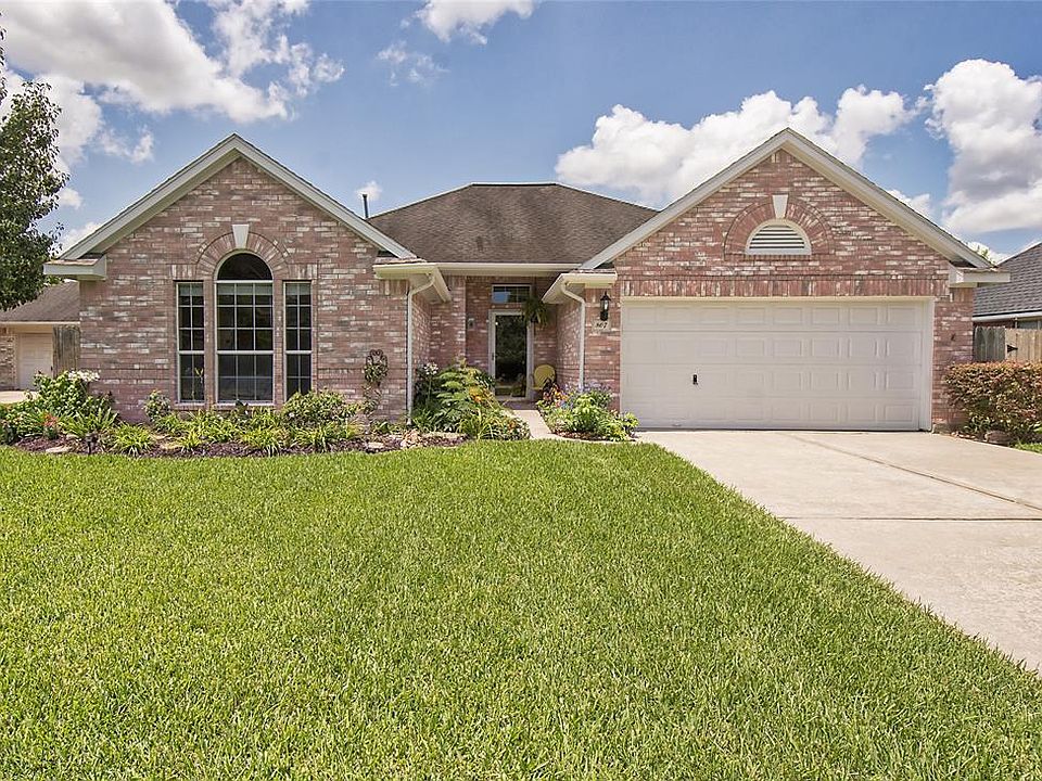 1st image of 807 Courtside Dr E