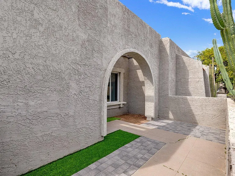 7207 N Via De Paesia — Photo 4