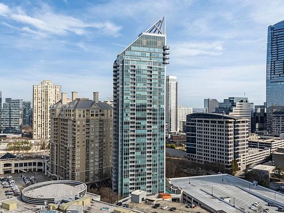 3rd image of 3338 Peachtree Rd NE APT 705