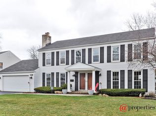 375 Castlewood Ln, Deerfield, IL 60015