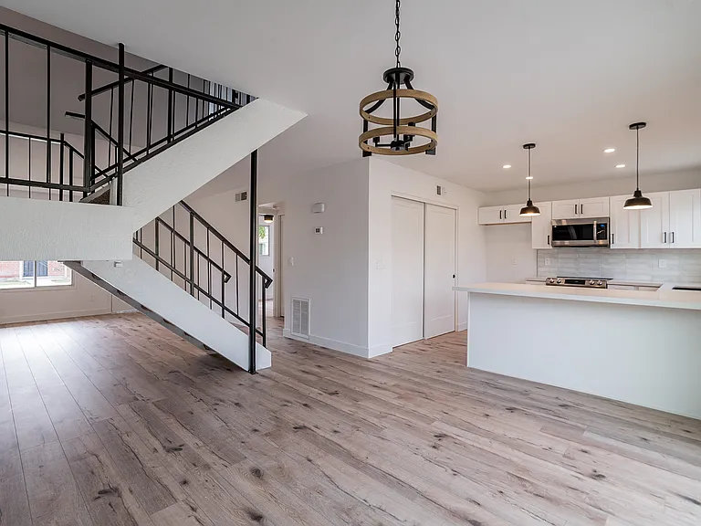3909 S Mill Ave — Photo 14