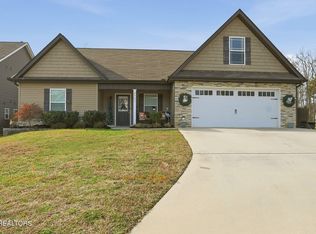 2383 Eppie Cove Ln, Knoxville, TN 37931