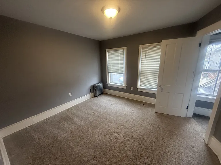 1019 N Irving Ave — Photo 6