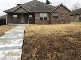 3104 SW Featherston Rd, Bentonville, AR 72712