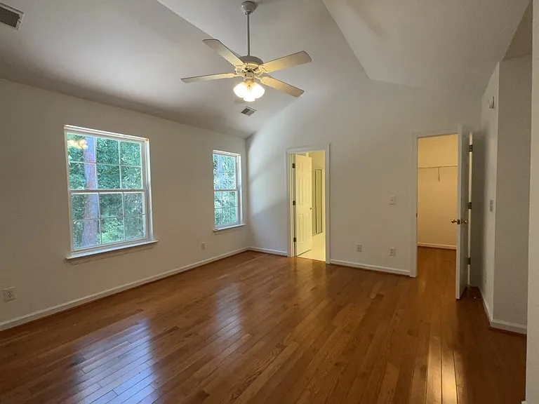 1544 Oxborough Cir — Photo 19