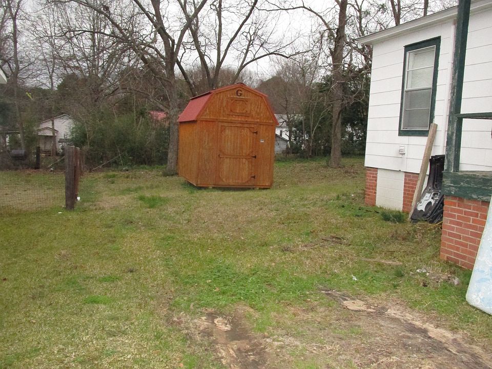 2nd image of 528 Bessie