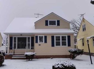 19804 Libby Rd, Maple Heights, OH 44137