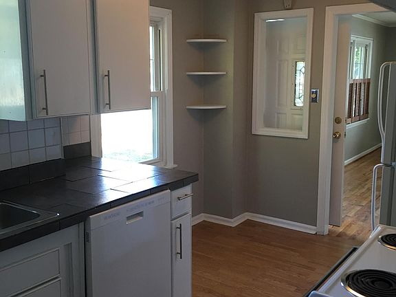 2nd image of 5207 W 49th St