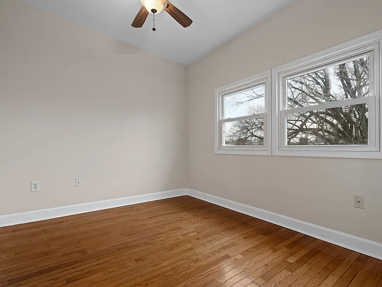 1909 Rosedale St NE #3 — Photo 8