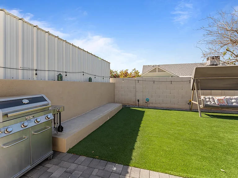8742 W Meadowbrook Ave — Photo 2