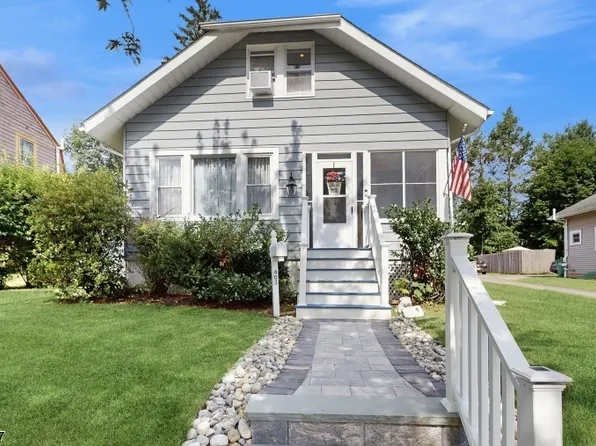 403 Sharp St, Hackettstown Town, NJ 07840