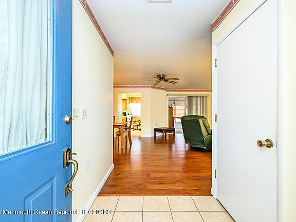 2nd image of 8 Abbey Ct