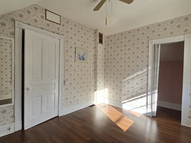 75 Rogers Ave — Photo 26
