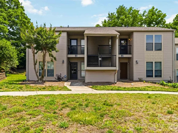 11033 Cedar View Rd, Charlotte, NC 28226