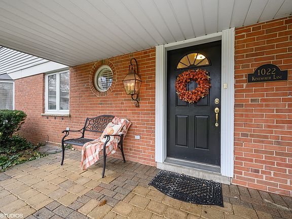 2nd image of 1022 Kenilworth Ln