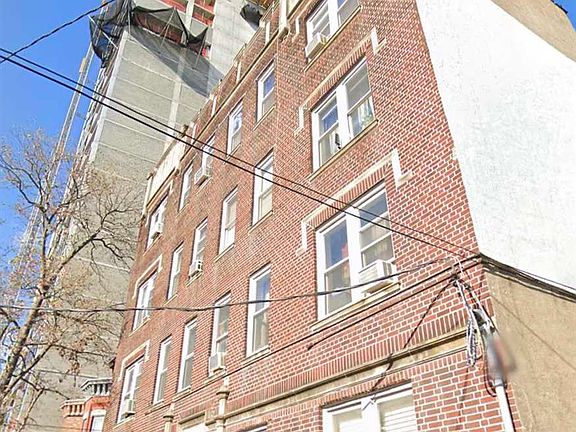 5th image of 16-18 Cottage St #43