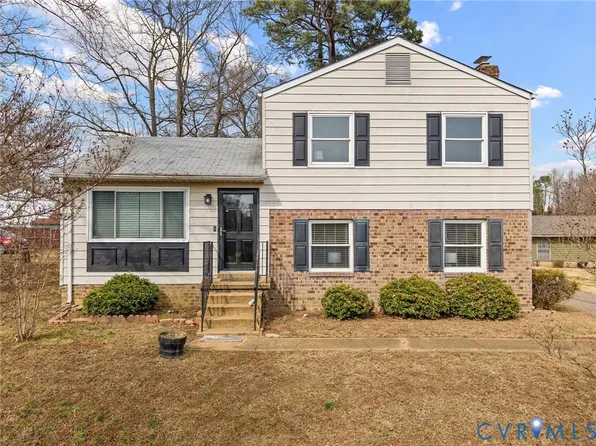 2224 Watts Ln, Richmond, VA 23223