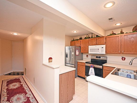 5th image of 11545 Regency Square Ct Unit 6