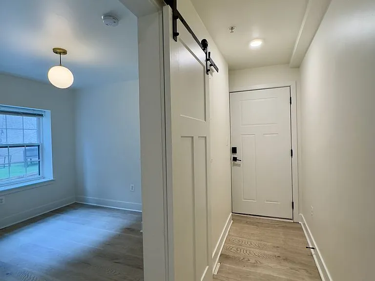 415 Saint Paul St — Photo 2