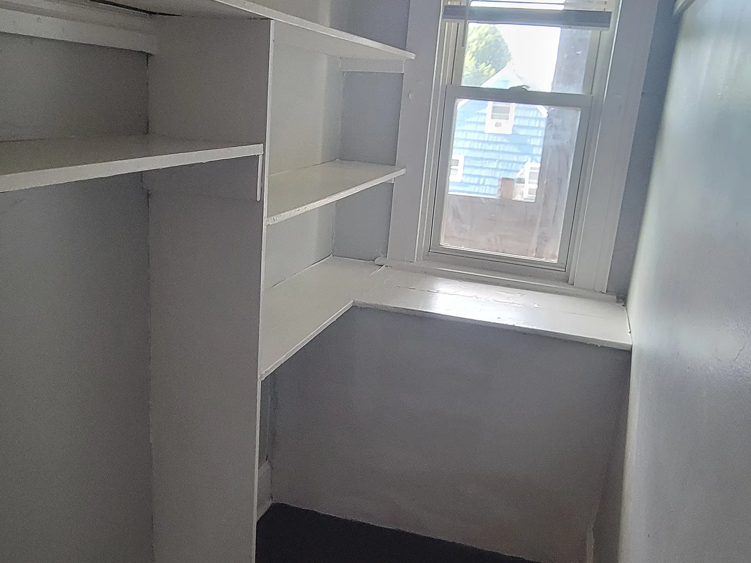 2 bed, 900 sqft, $1,500 — Photo 3