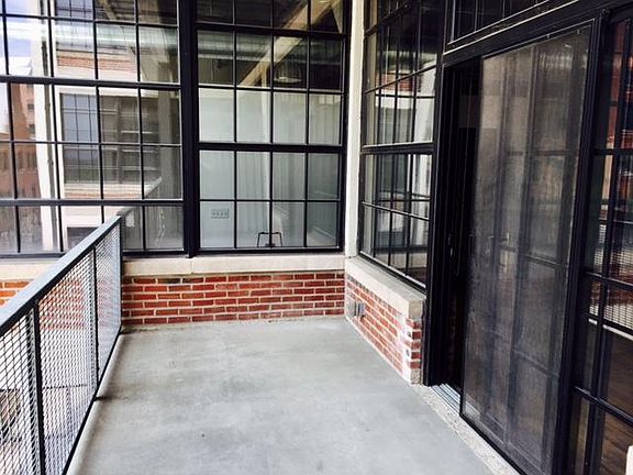 4th image of 2034 Lucas Ave APT 304