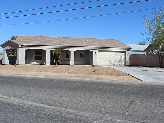 4th image of 1098 Railroad St