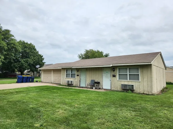 112/114 W 1st St, Pella, IA 50219